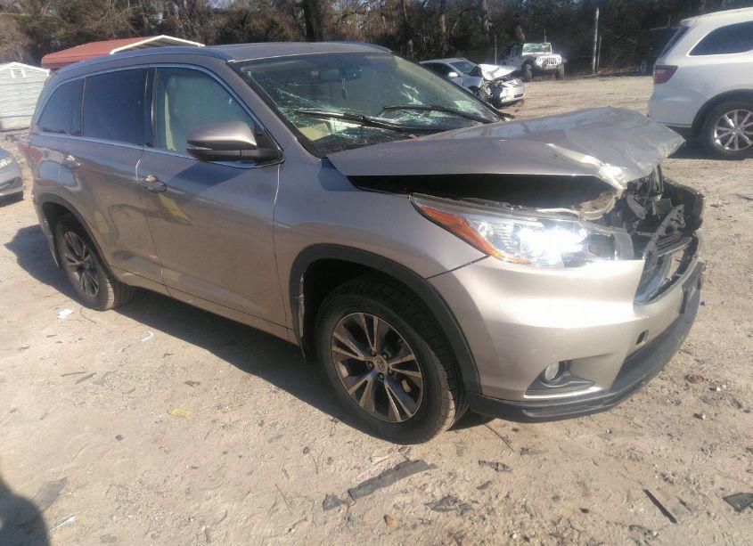 2015 Toyota Highlander XLE V6 (VIN 5TDJKRFH3FS119375) main photo