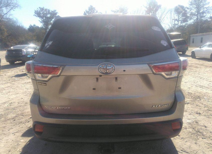 Photo 17 of 2015 Toyota Highlander XLE V6 (VIN 5TDJKRFH3FS119375)