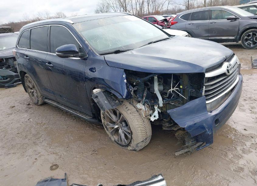 2015 Toyota Highlander XLE V6 (VIN 5TDJKRFH3FS199762) main photo