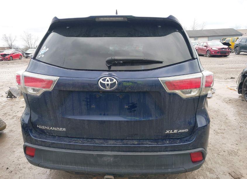 Photo 17 of 2015 Toyota Highlander XLE V6 (VIN 5TDJKRFH3FS199762)