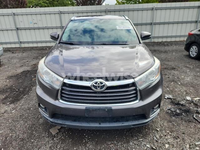 Photo 3 of 2015 TOYOTA HIGHLANDER XLE (VIN 5TDJKRFH3FS216043)
