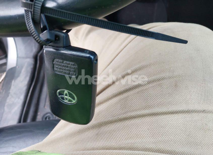 Photo 11 of 2016 Toyota Highlander XLE V6 (VIN 5TDJKRFH3GS235080)