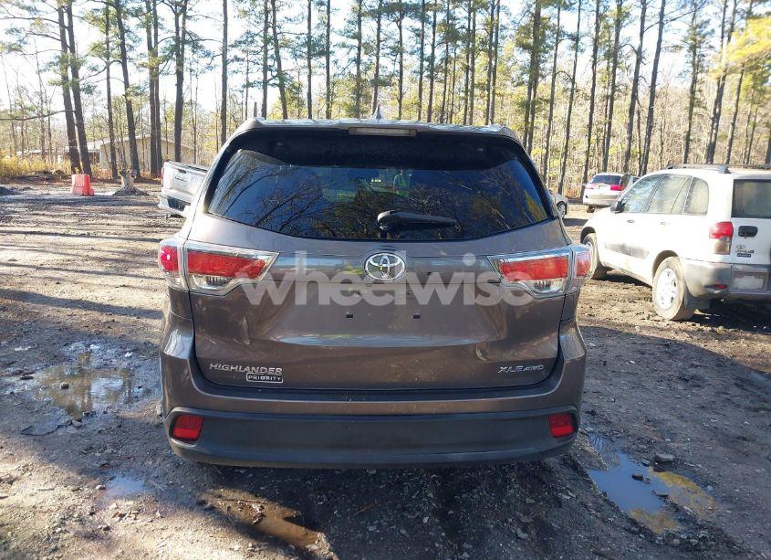 Photo 17 of 2016 Toyota Highlander XLE V6 (VIN 5TDJKRFH3GS242868)