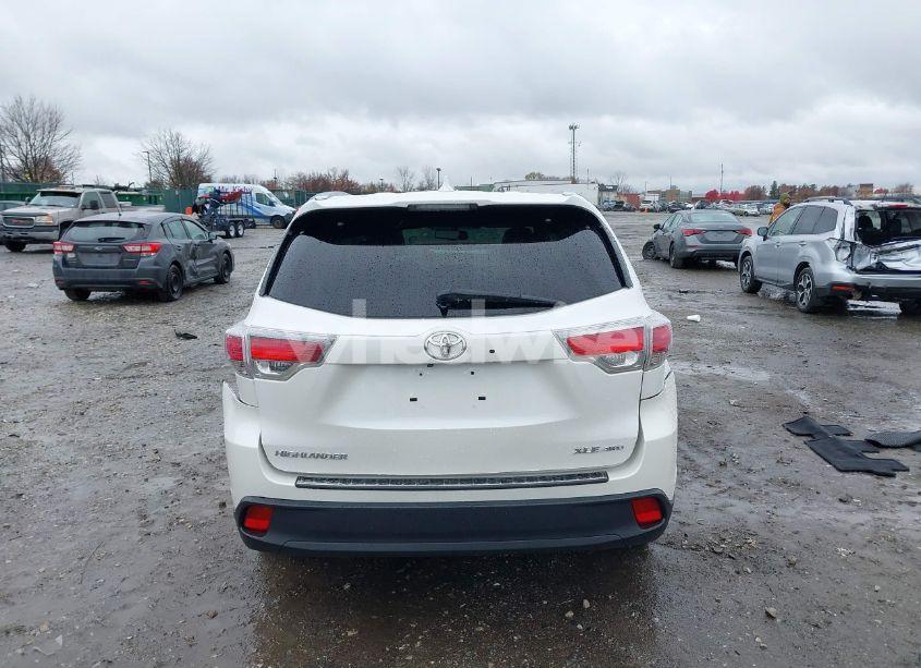 Photo 15 of 2016 Toyota Highlander XLE V6 (VIN 5TDJKRFH3GS270895)