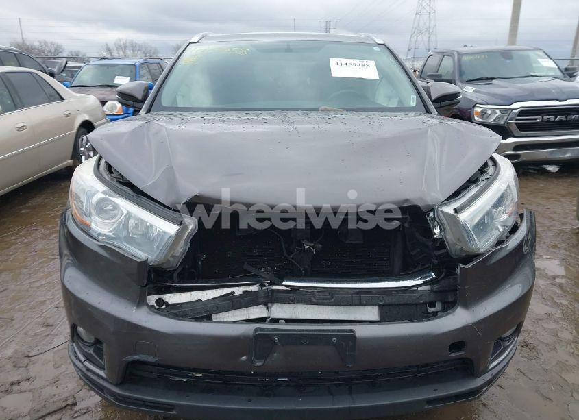 Photo 12 of 2016 Toyota Highlander XLE V6 (VIN 5TDJKRFH3GS297370)