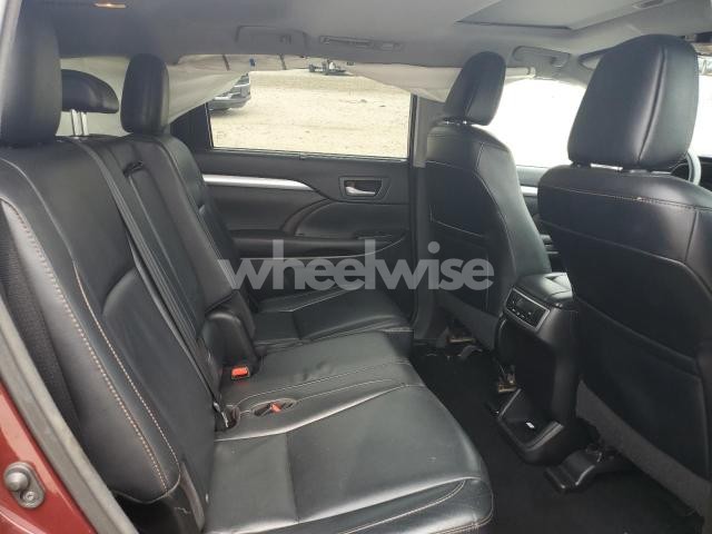 2016 TOYOTA HIGHLANDER XLE (VIN 5TDJKRFH3GS336586) main photo