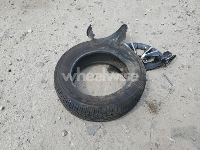 Photo 8 of 2016 TOYOTA HIGHLANDER XLE (VIN 5TDJKRFH3GS336586)