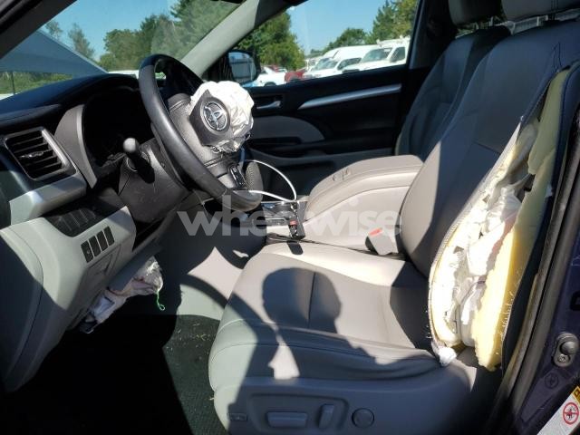 Photo 13 of 2014 TOYOTA HIGHLANDER XLE (VIN 5TDJKRFH4ES024449)