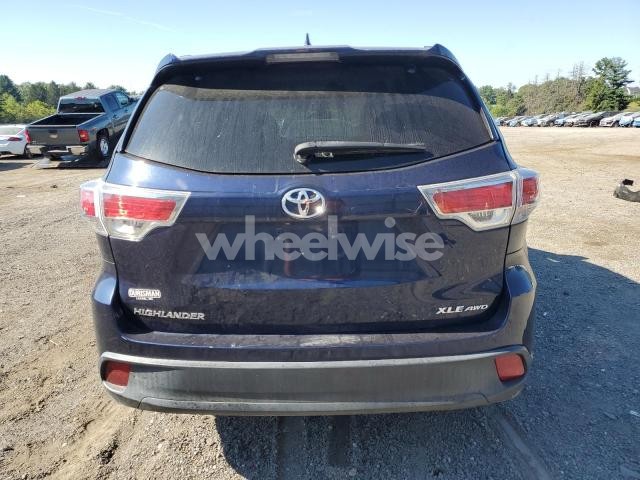 Photo 9 of 2014 TOYOTA HIGHLANDER XLE (VIN 5TDJKRFH4ES024449)