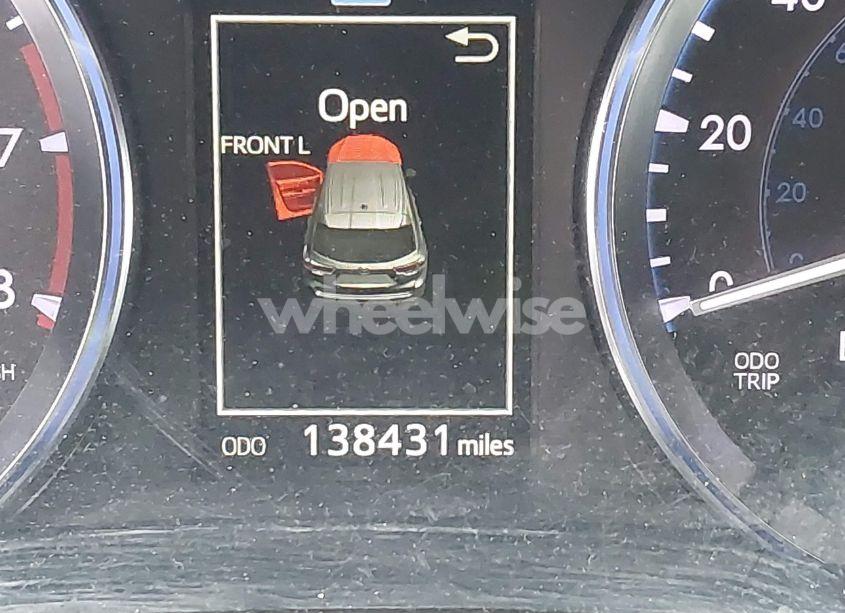 Photo 15 of 2014 Toyota Highlander XLE V6 (VIN 5TDJKRFH4ES043339)