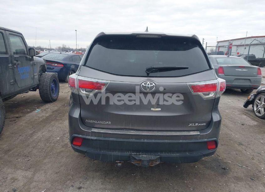 Photo 16 of 2014 Toyota Highlander XLE V6 (VIN 5TDJKRFH4ES043339)