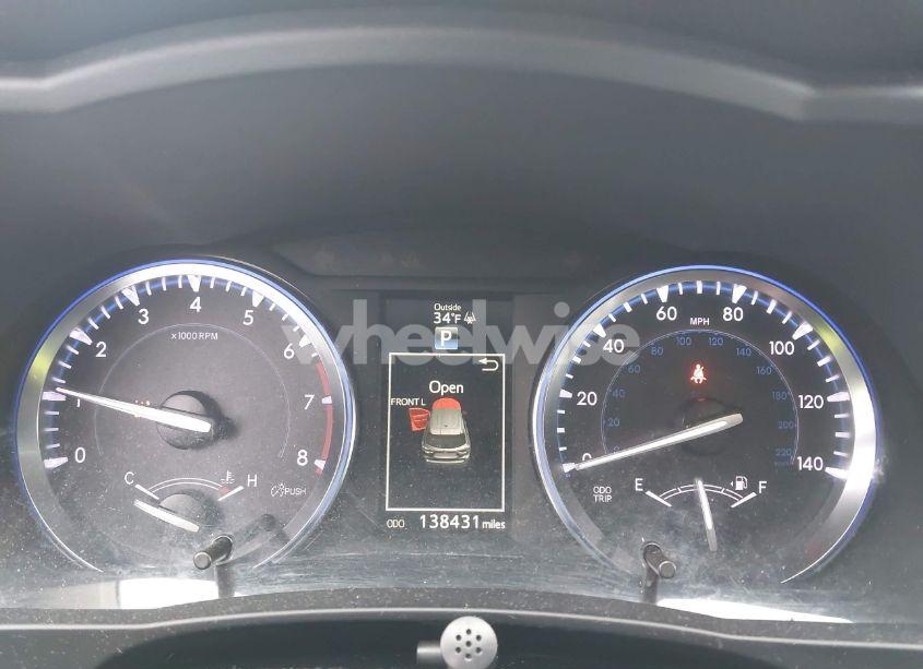 Photo 7 of 2014 Toyota Highlander XLE V6 (VIN 5TDJKRFH4ES043339)