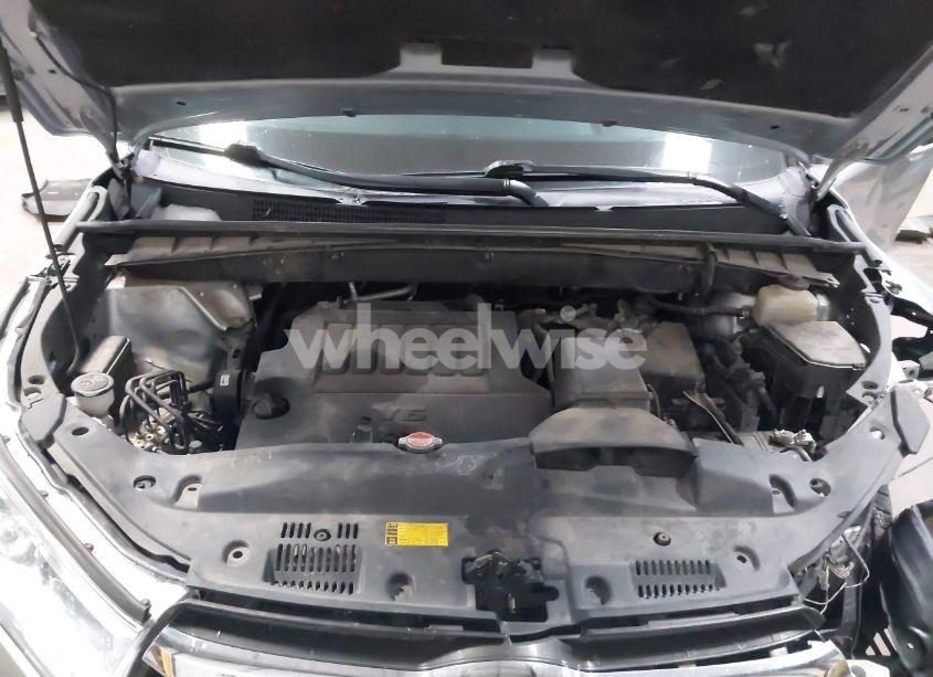 Photo 10 of 2015 Toyota Highlander XLE V6 (VIN 5TDJKRFH4FS214334)