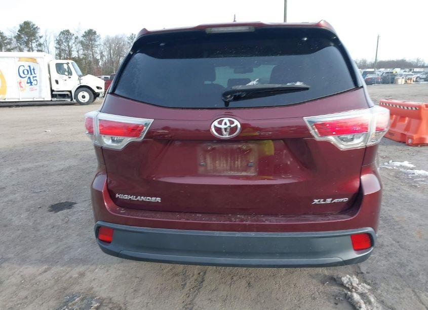 Photo 16 of 2016 Toyota Highlander XLE V6 (VIN 5TDJKRFH4GS280738)