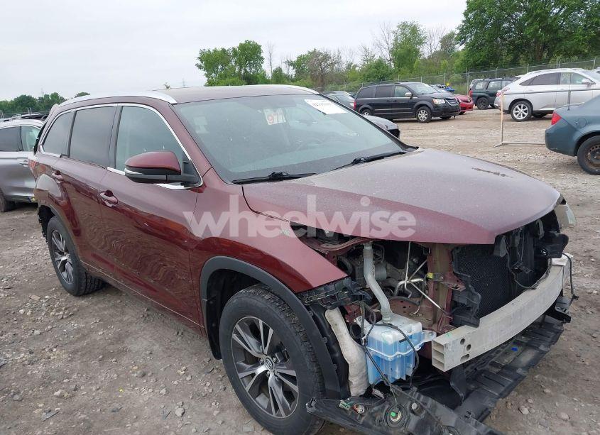 2016 Toyota Highlander XLE V6 (VIN 5TDJKRFH4GS290198) main photo