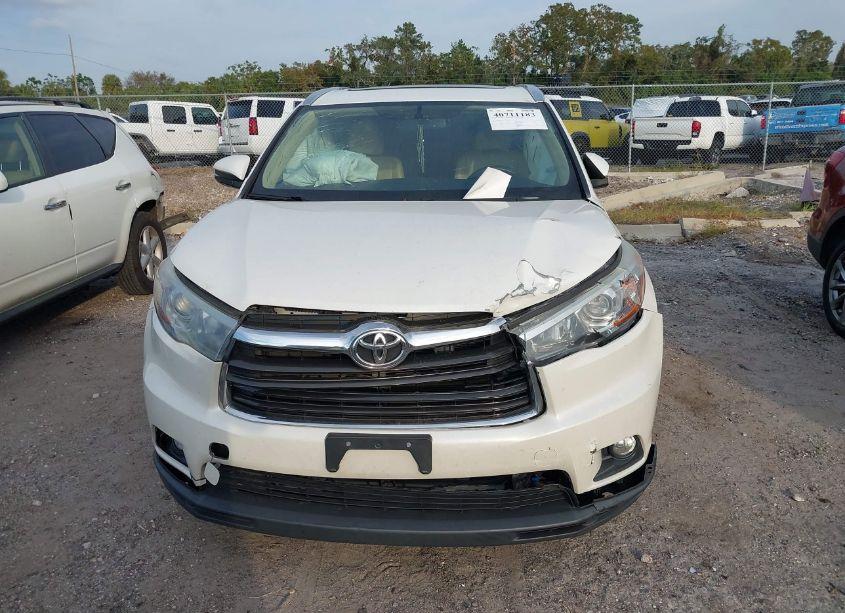 Photo 11 of 2016 Toyota Highlander XLE V6 (VIN 5TDJKRFH4GS313155)