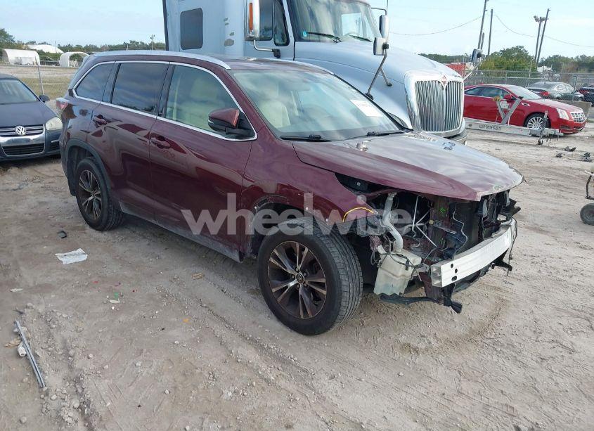 2016 Toyota Highlander XLE V6 (VIN 5TDJKRFH4GS350013) main photo
