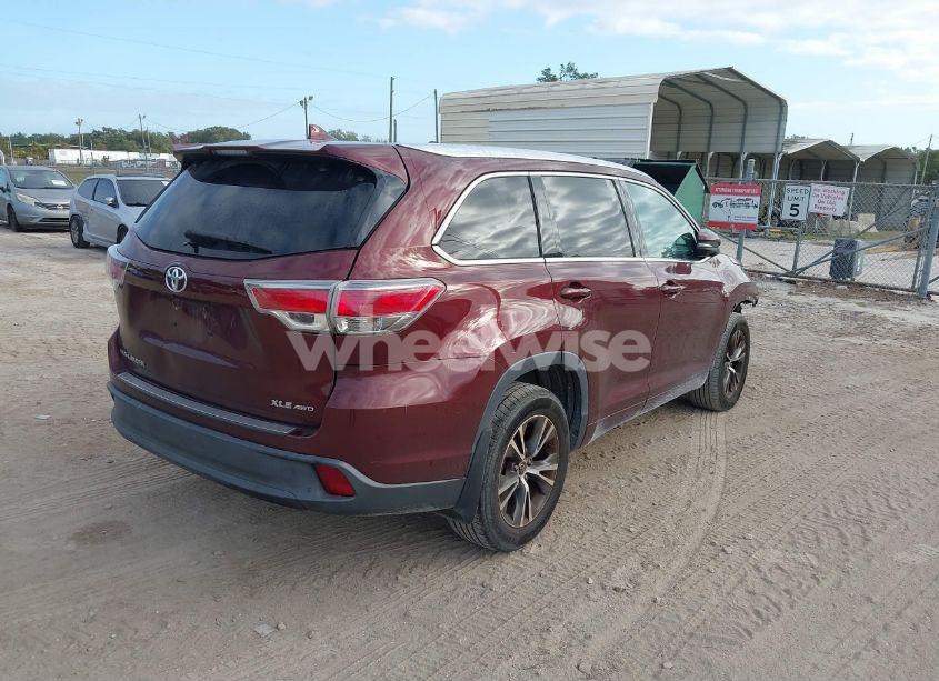 Photo 4 of 2016 Toyota Highlander XLE V6 (VIN 5TDJKRFH4GS350013)