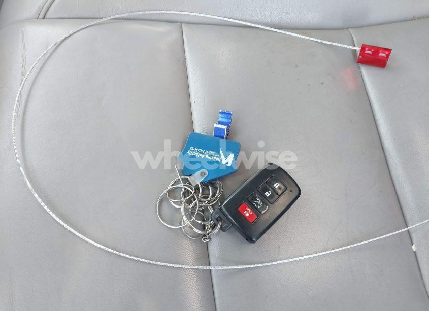 Photo 11 of 2015 Toyota Highlander XLE V6 (VIN 5TDJKRFH5FS181408)