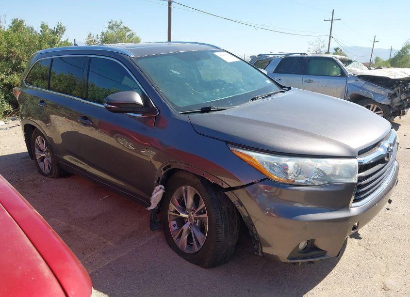2015 Toyota Highlander XLE V6 (VIN 5TDJKRFH5FS193445) main photo