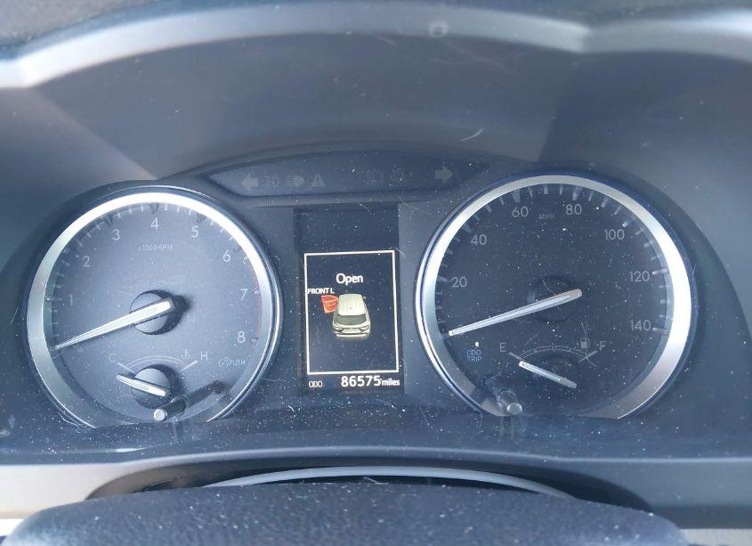 Photo 7 of 2015 Toyota Highlander XLE V6 (VIN 5TDJKRFH5FS203441)