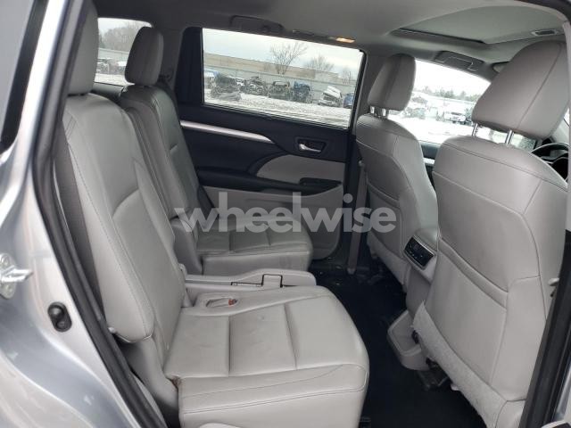 Photo 13 of 2015 TOYOTA HIGHLANDER XLE (VIN 5TDJKRFH5FS224502)