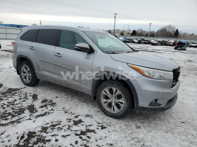Photo 2 of 2015 TOYOTA HIGHLANDER XLE (VIN 5TDJKRFH5FS224502)