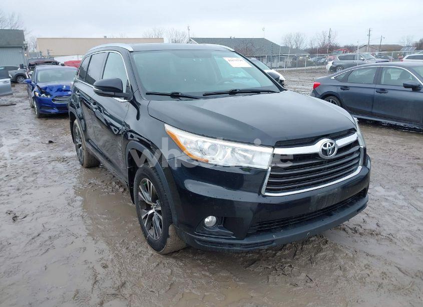 2016 Toyota Highlander XLE V6 (VIN 5TDJKRFH5GS235579) main photo