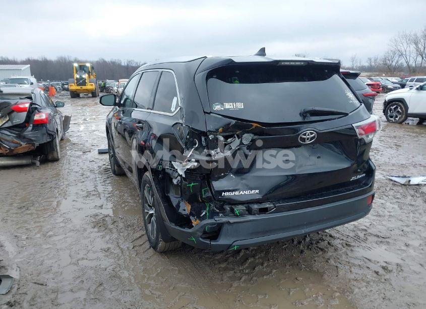 Photo 3 of 2016 Toyota Highlander XLE V6 (VIN 5TDJKRFH5GS235579)
