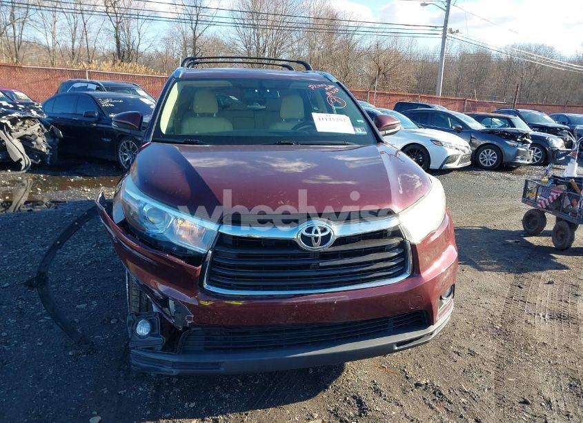 Photo 12 of 2016 Toyota Highlander XLE V6 (VIN 5TDJKRFH5GS246291)