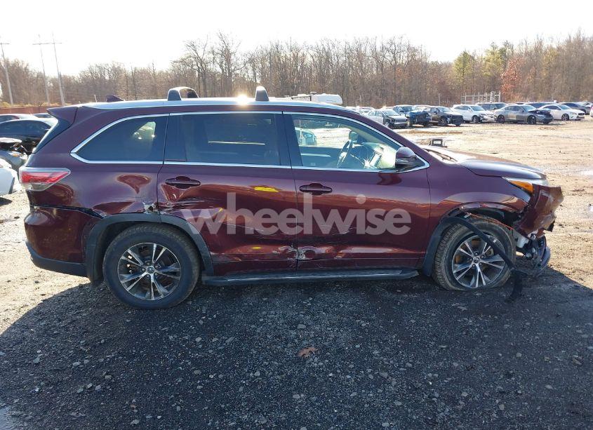 Photo 13 of 2016 Toyota Highlander XLE V6 (VIN 5TDJKRFH5GS246291)