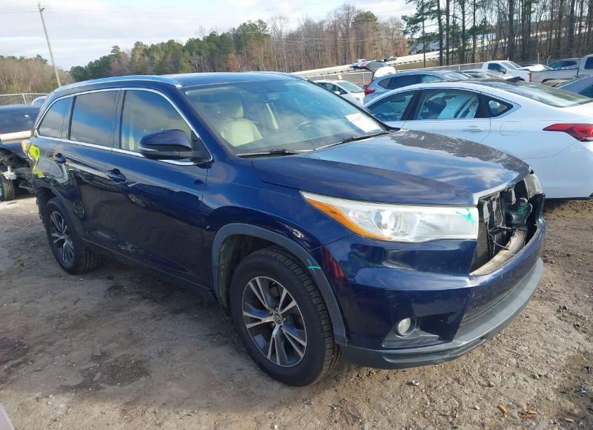 2016 Toyota Highlander XLE V6 (VIN 5TDJKRFH5GS317070) main photo