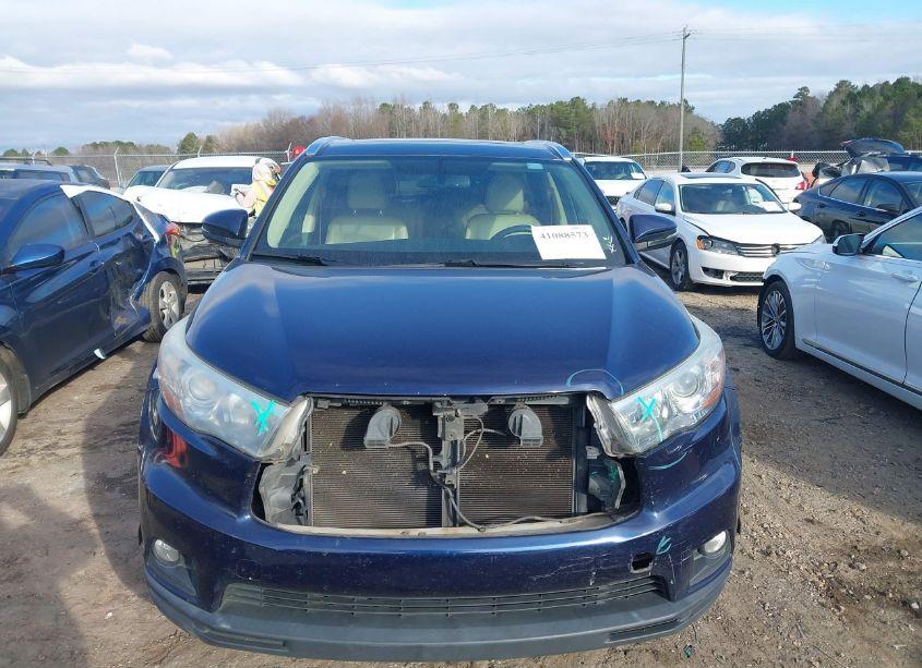 Photo 13 of 2016 Toyota Highlander XLE V6 (VIN 5TDJKRFH5GS317070)