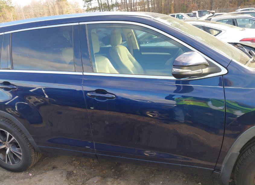 Photo 14 of 2016 Toyota Highlander XLE V6 (VIN 5TDJKRFH5GS317070)