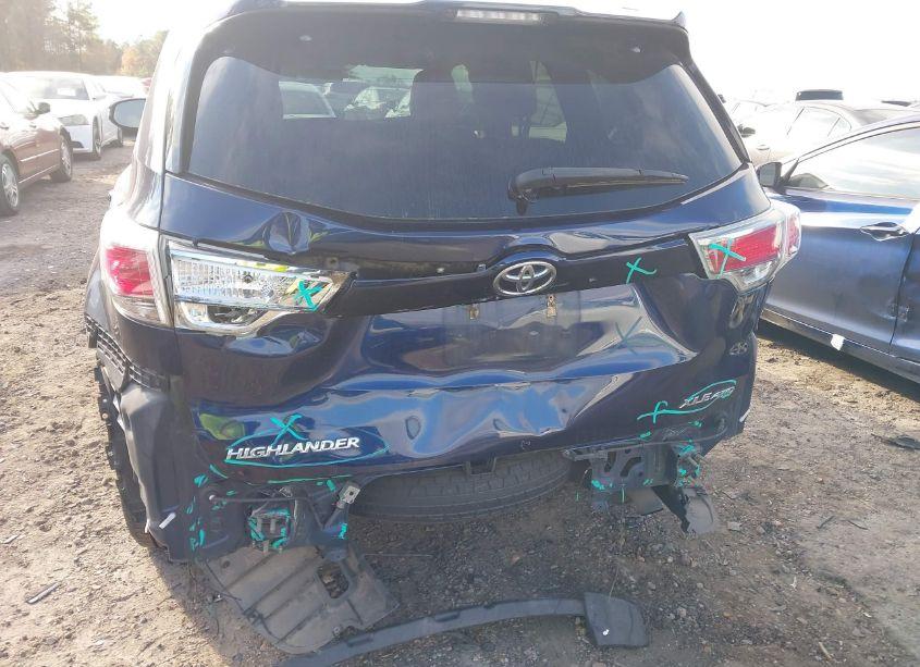 Photo 6 of 2016 Toyota Highlander XLE V6 (VIN 5TDJKRFH5GS317070)