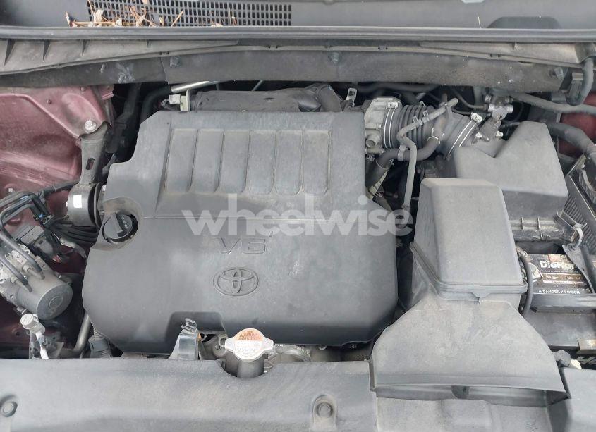 Photo 10 of 2016 Toyota Highlander XLE V6 (VIN 5TDJKRFH5GS345385)