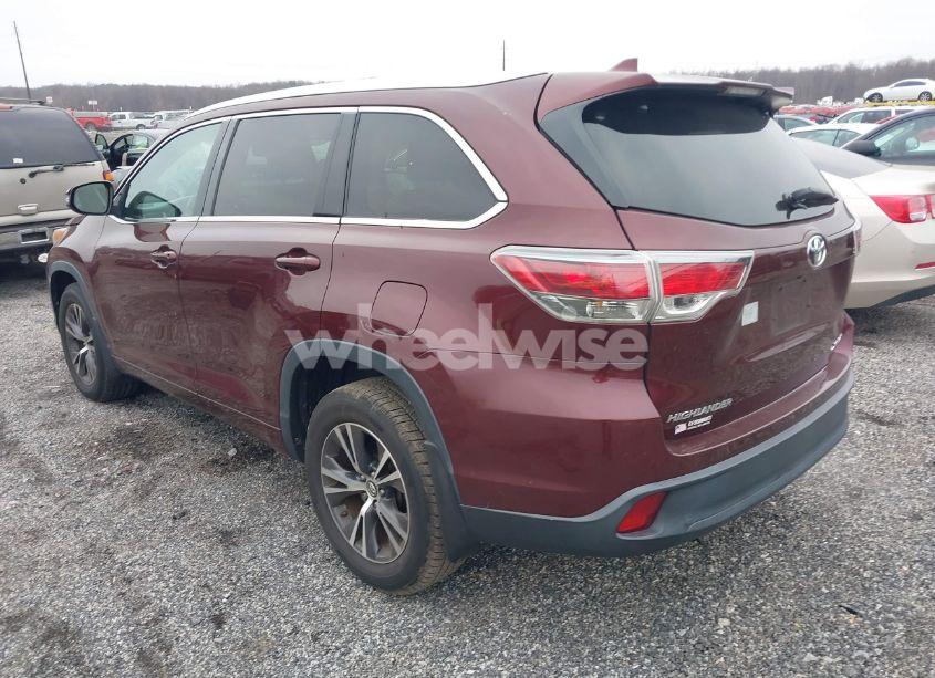 Photo 3 of 2016 Toyota Highlander XLE V6 (VIN 5TDJKRFH5GS345385)