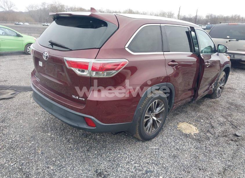 Photo 4 of 2016 Toyota Highlander XLE V6 (VIN 5TDJKRFH5GS345385)