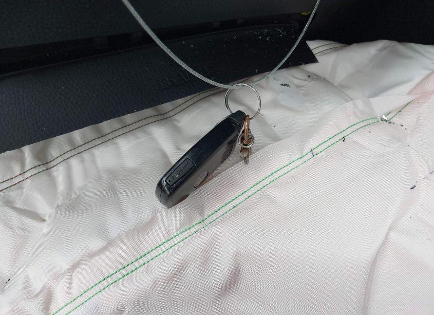 Photo 11 of 2016 Toyota Highlander XLE (VIN 5TDJKRFH5GS347864)