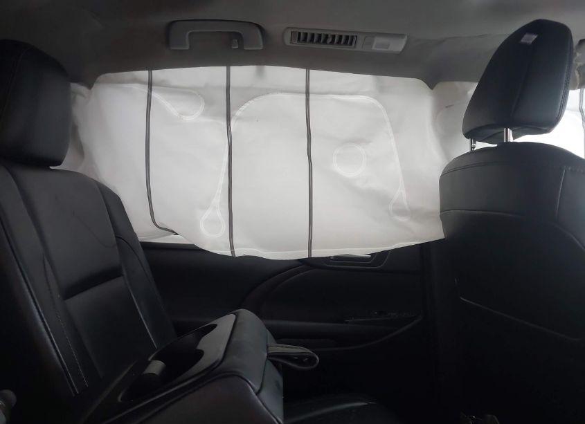 Photo 8 of 2016 Toyota Highlander XLE (VIN 5TDJKRFH5GS347864)