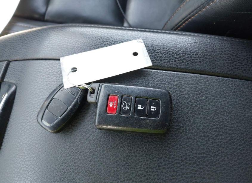 Photo 11 of 2015 Toyota Highlander XLE V6 (VIN 5TDJKRFH6FS128314)