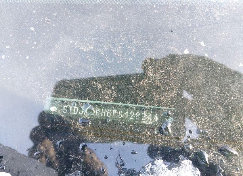 Photo 17 of 2015 Toyota Highlander XLE V6 (VIN 5TDJKRFH6FS128314)