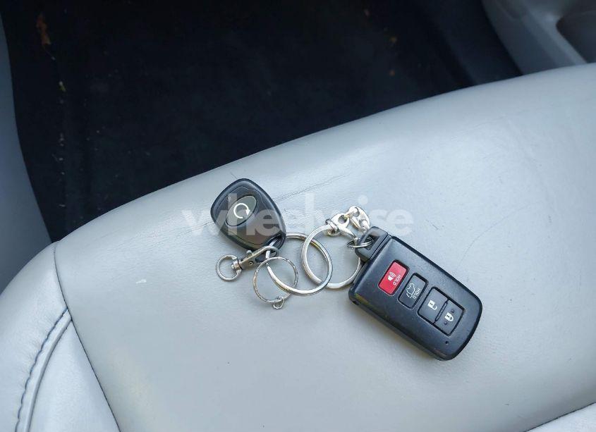 Photo 11 of 2016 Toyota Highlander XLE V6 (VIN 5TDJKRFH6GS224820)