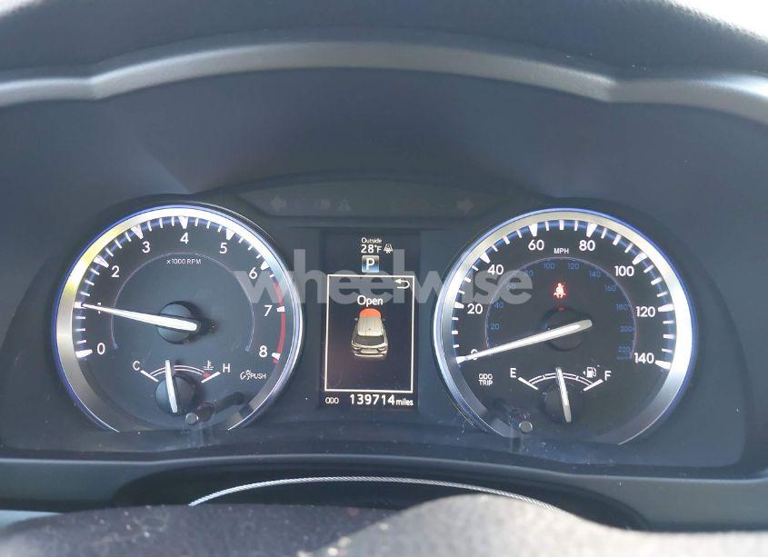 Photo 7 of 2016 Toyota Highlander XLE V6 (VIN 5TDJKRFH6GS224820)