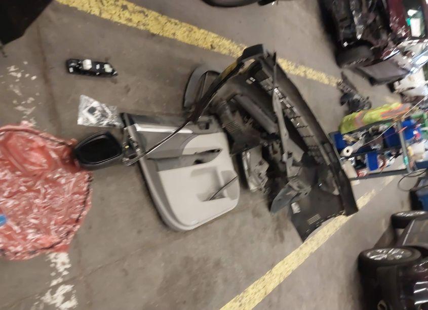 Photo 12 of 2016 Toyota Highlander XLE V6 (VIN 5TDJKRFH6GS257607)