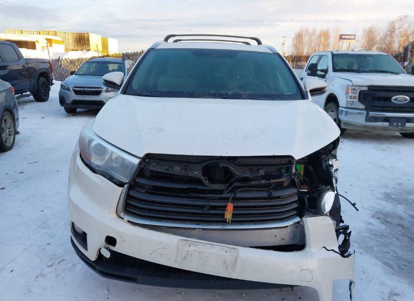 Photo 12 of 2016 Toyota Highlander XLE V6 (VIN 5TDJKRFH6GS311245)