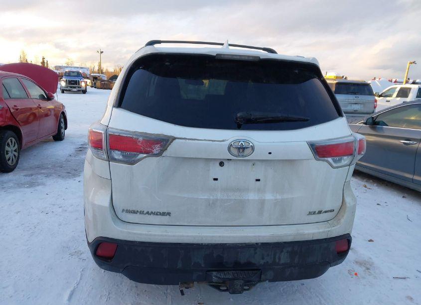 Photo 16 of 2016 Toyota Highlander XLE V6 (VIN 5TDJKRFH6GS311245)