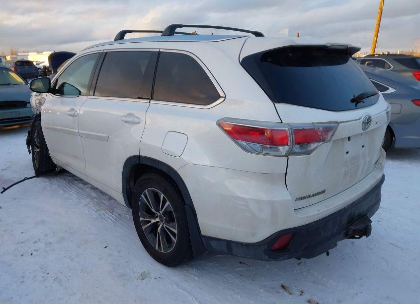 Photo 3 of 2016 Toyota Highlander XLE V6 (VIN 5TDJKRFH6GS311245)
