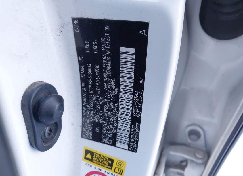 Photo 9 of 2016 Toyota Highlander XLE V6 (VIN 5TDJKRFH6GS311245)