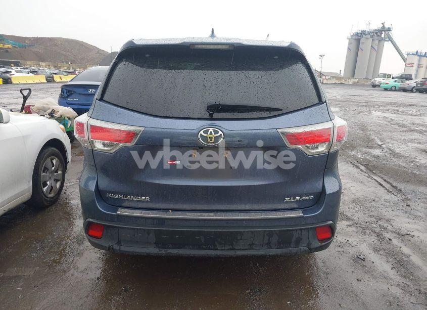 Photo 16 of 2016 Toyota Highlander XLE V6 (VIN 5TDJKRFH6GS323167)